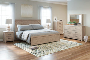 Senniberg - Light Brown / White - King Panel Bed
