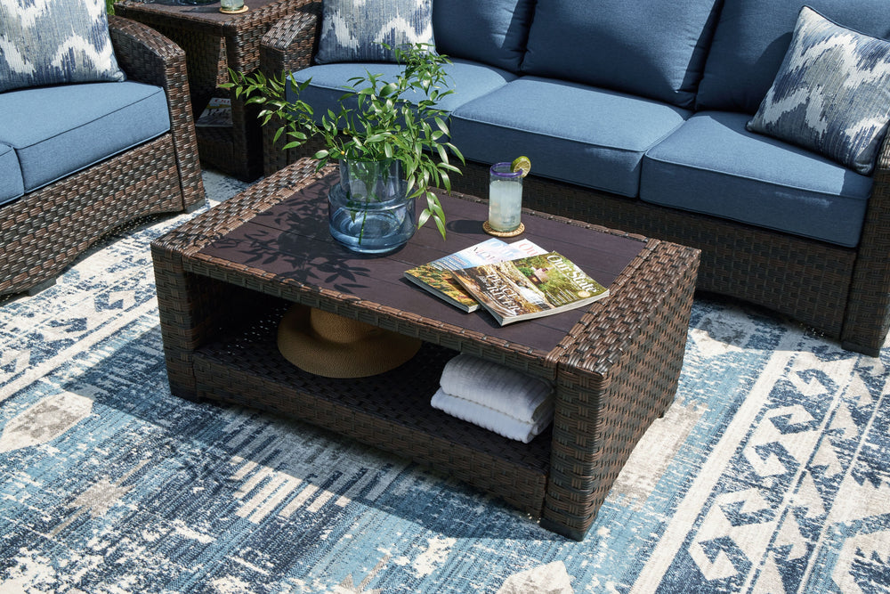 Clearly for those with exceptionally good taste, this coffee table is the perfect addition to any outdoor setting. Its all-weather resin wicker and aluminum frame offer years of beauty. Designed for easy maintenance, the table adds style and functionality