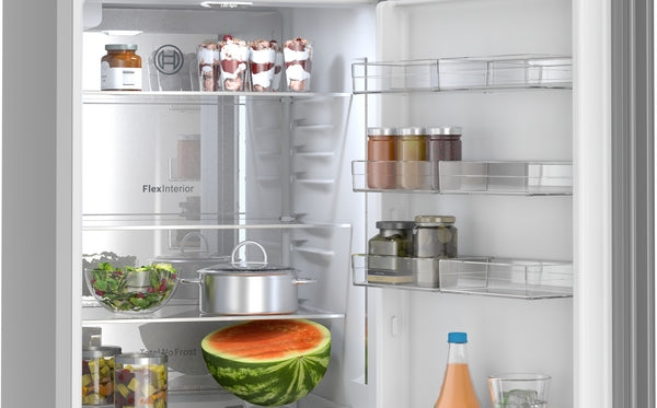 800 Series, Freestanding Bottom Freezer Refrigerator, 24'', White