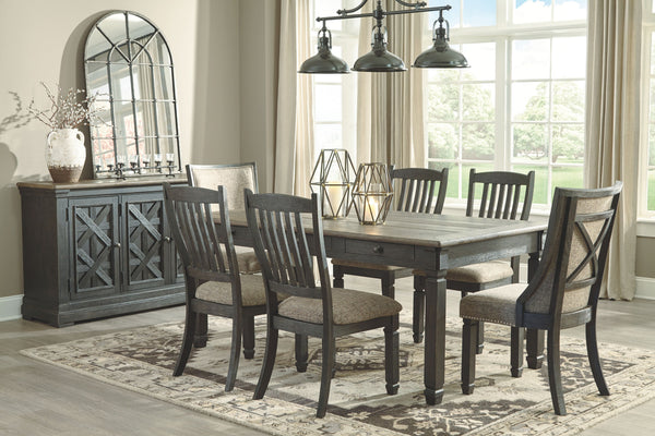  provide a sturdy foundation. The chair-'s heavily woven fabric has a quality feel-good touch