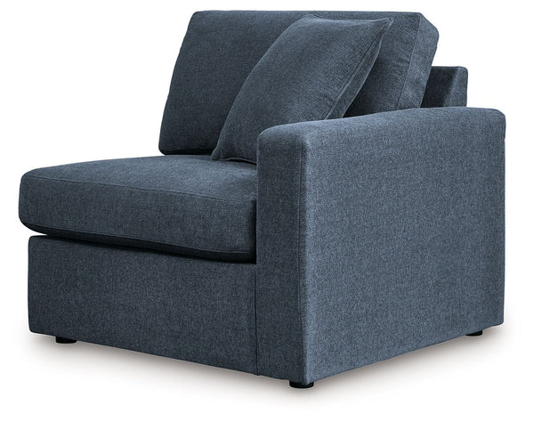  it pairs with other items in the series to make a modular sectional.<br><br><b>Additional Dimensions</b><br><ul><