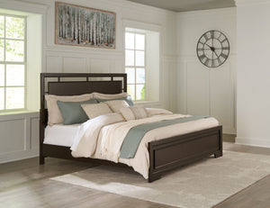 Covetown - Dark Brown - Queen Panel Bed