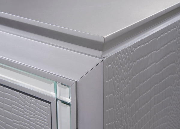  featuring a stunning tufted