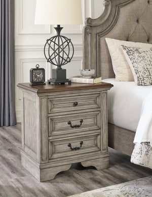  with an antiqued gray body and a rich