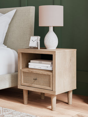  its mixed materials bring a naturally versatile vi