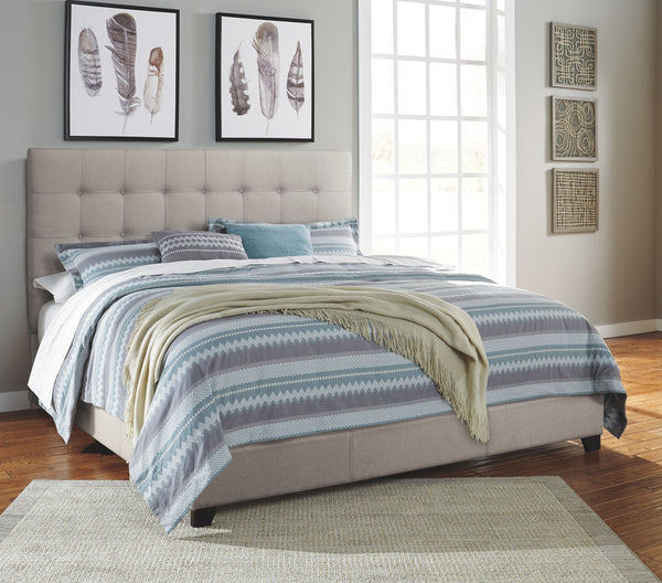 Dolante - Beige - Queen Upholstered Bed
