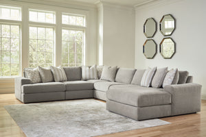  low-slung shape of this set makes it fully lounge-ready. Its deep seating invites you to sink right in