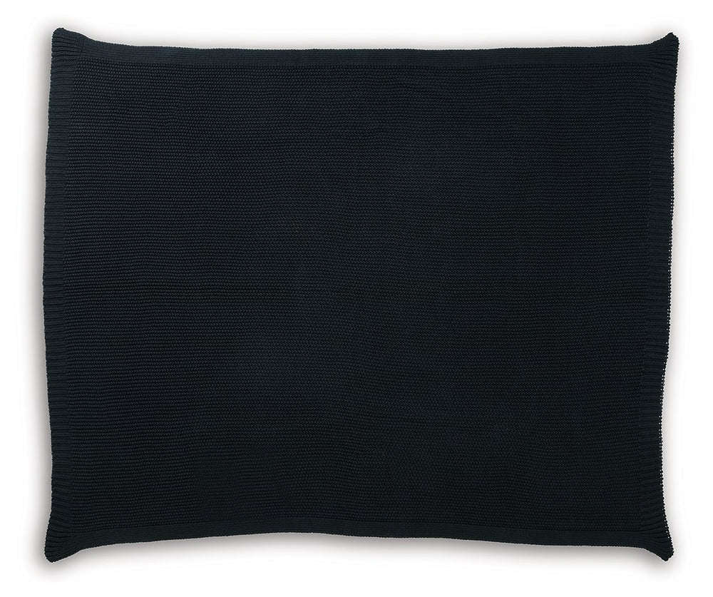Your place is that much more relaxed and inviting with this cozy throw. Crafted with supreme softness in mind, it pairs with a variety of decor. Whether this throw is at the foot of the bed or on the arm of your favorite chair, it-'s wonderful to have clo