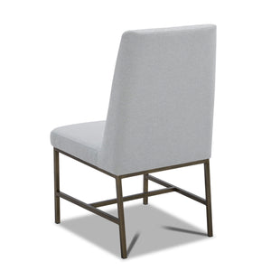  this table can comfortably seat up to eight guests