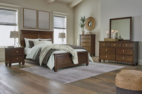 Danabrin - 5 Piezas - Cómoda, Espejo, Cama Queen con Panel - Marrón
