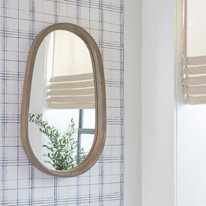  chic twist to your decor. An antiqued brown wood frame gives it a welcoming