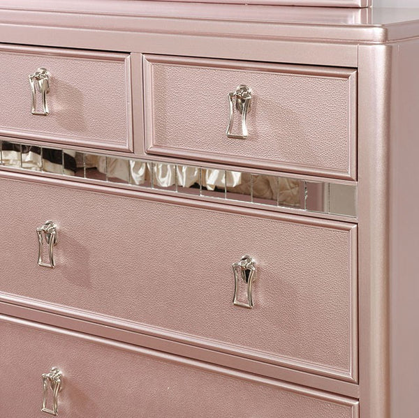 Avior Chest