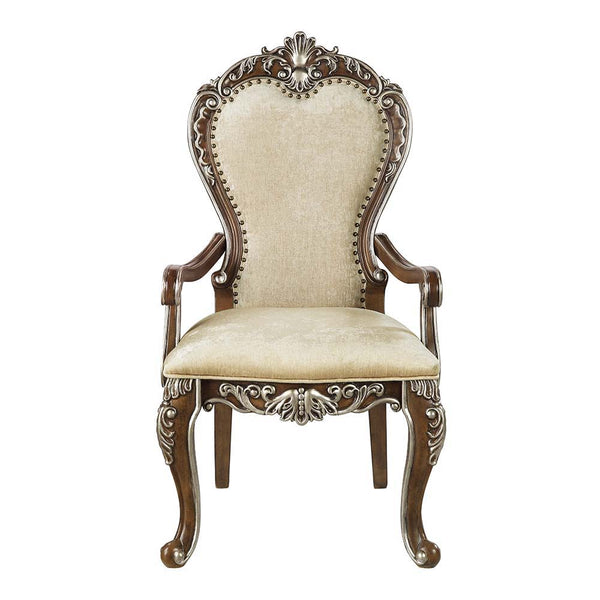  dinner parties will surely last for hours. Against the antique oak