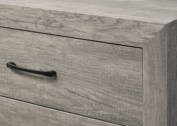  with a simple yet stylish headboard that brings a sense of calm to the space. Accompanying 