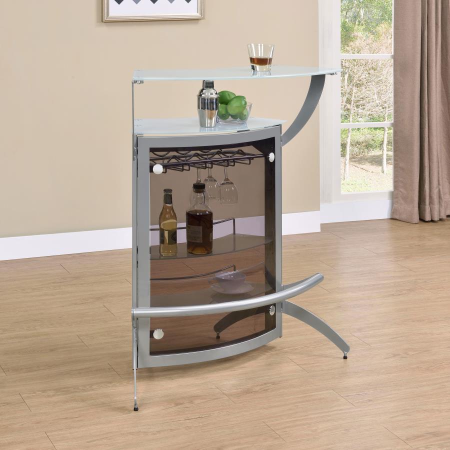 From fancy dinner parties to laid-back barbecues, this magnificent metal bar unit is the perfect upgrade to any room where guests may gather. Its versatile design provides a variety of convenient options for your entertaining needs. The contemporary curve