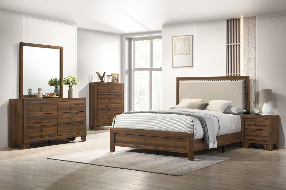 This bedroom set offers a minimalist design with a nod to rustic aesthetics, perfect for creating a serene and uncluttered space. The straightforward lines of the bed frame, combined with the upholstered headboard cushion, exude a sense of calm and comfor
