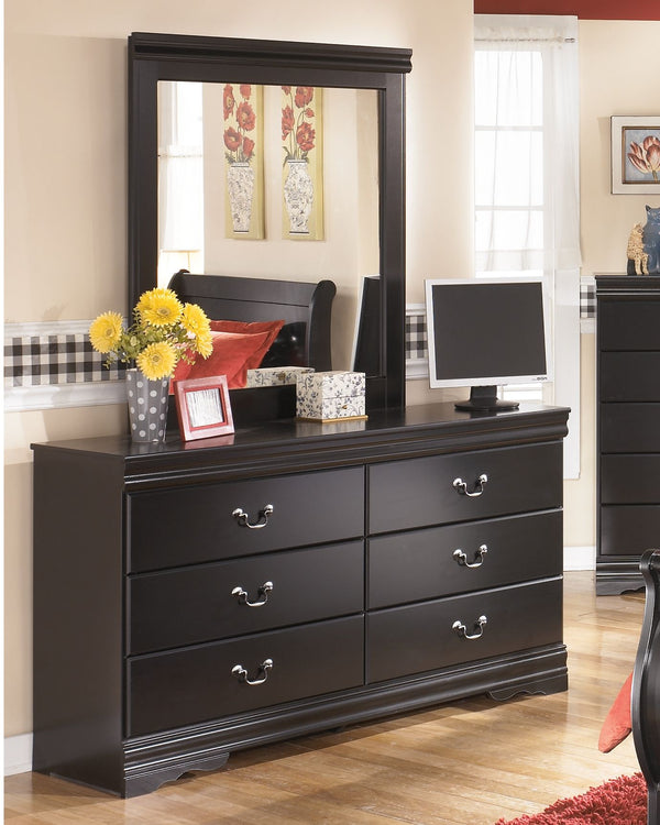 This dresser and mirror set is the epitome of traditional decor. Louis Philippe-style moulding dates back to the mid-19th century when furnishings were lavish yet somewhat simple. Luxe finish adds a slightly modern touch. <h4><b>Huey Vineyard - Black - Si
