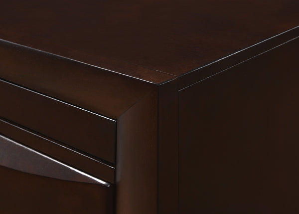 Emily - Queen 4 Piece Bedroom Set - Cherry
