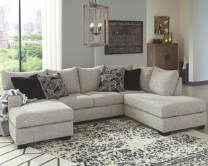 As much as you love clean-lined, modern furniture, you want to keep the vibe relaxed and comfortable. Rest assured, this sectional has that look and feel mastered. Perfect for fashion-forward family rooms, where everyone is welcome to kick back, this desi