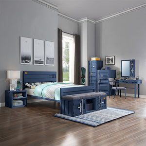  Storage: 2 Open Compartments (1 Metal Fixed Shelf) Features: Metal Frame