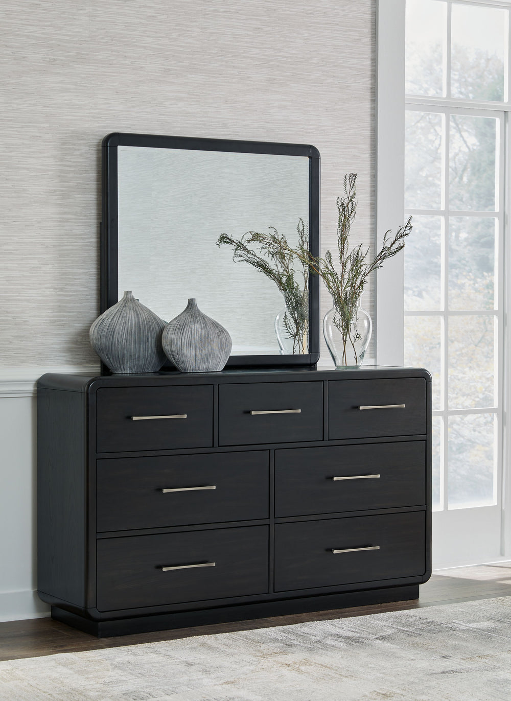 Rowanbeck - 7 Pc. - Dresser, Mirror, Chest, California King Upholstered Panel Bed, 2 Nightstands - Gray / Black