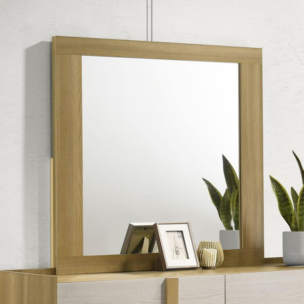  an essential companion to your stylish dresser. Inspired by modern Italian design