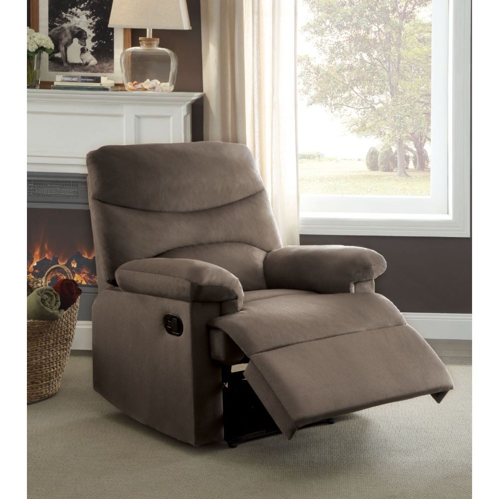 The lovely Arcadia recliner offers comfort, style and value for any home. A smooth fabric seat cushion provides relaxation from seat to toe with an easy to reach external handle for operating the reclining mechanism.<br/><br/><b>Product Features</b><ul><l