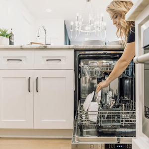 ZLINE 24 in. Fingerprint Resistant Top Control Built-In Dishwasher with Stainless Steel Tub and Modern Style Handle, 52dBa