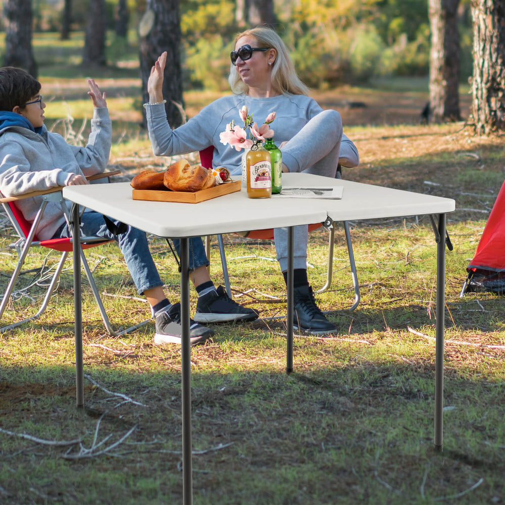 Mesa Plegable de Camping con Tablero de HDPE para Todo Clima y Marco de Acero Inoxidable-Blanco