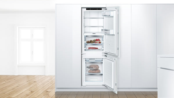 800 Series, Built-in Bottom Freezer Refrigerator, 22'', Softclose® Flat Hinge