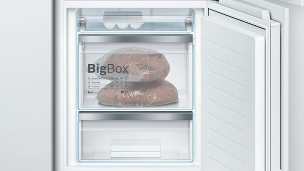 800 Series, Built-in Bottom Freezer Refrigerator, 22'', Softclose® Flat Hinge