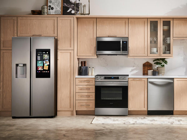 26.7 cu. ft. Large Capacity Side-by-Side Refrigerator with Touch Screen Family Hub™