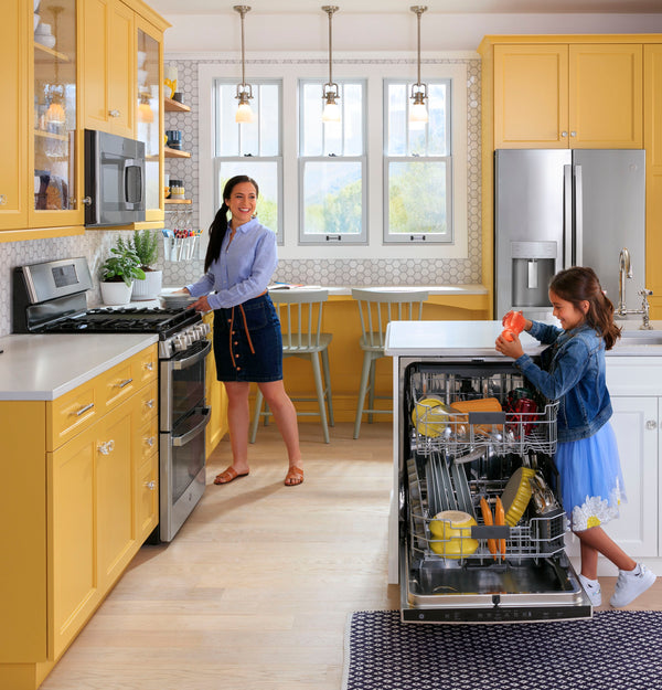 GE® 30" Free-Standing Gas Double Oven Convection Range