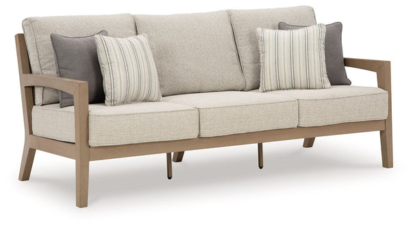 This sofa is a beautiful addition to any outdoor living space. Effortless in its simplicity