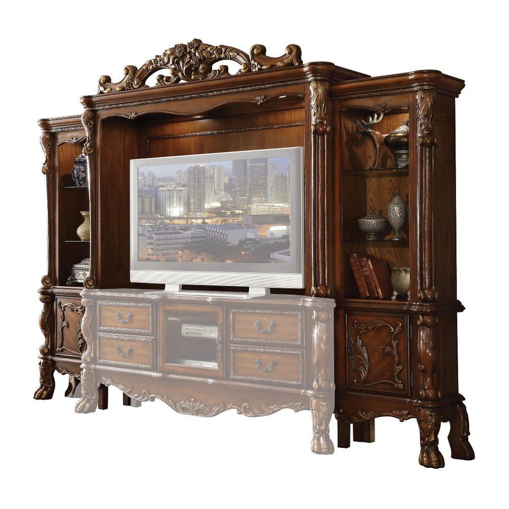 The Dresden collection creates an elegant and traditional design into your living room. Hand-Crafted pieces inspired from the luxurious design of the past, the featuring elaborate ornamental details and a sophisticated style which give your living space a