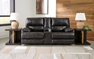  meet contemporary function. This power reclining loveseat combines your ideal comfort features