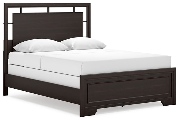  a clean wood grain laminate interior and metal center guides. Metal bar pu