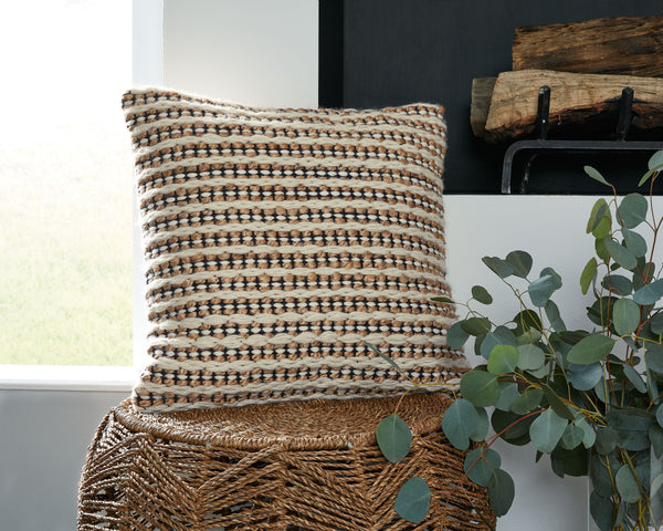  it adds an air of authenticity to your decor.<br/><br/><b>Product Features</b><ul><li>F