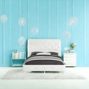 Dorothy - Full Bed - Pearl White Ivory