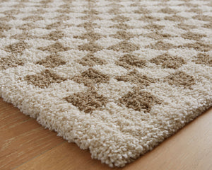  its understated neutral palette feels just right everywhere and anywhere. And the ultra-plush shag pile is pure delight.<br/><br/><b>Product Featur