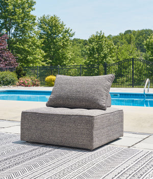 Bree Zee - Brown - 5-Piece Outdoor Modular Seating