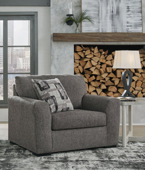  this oversized chair embodies curated comfort. An impressive width provides ample room to spread out without compromising on style. Kick back with family and friends for the latest streaming hit or big gameâ€”with thi