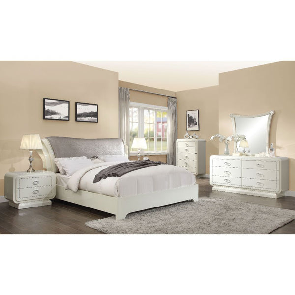  low profile footboard and bracket legs. Its elegant and luxury design makes the collection both eye catching and sophisticated. Matching case goods for you to choose
