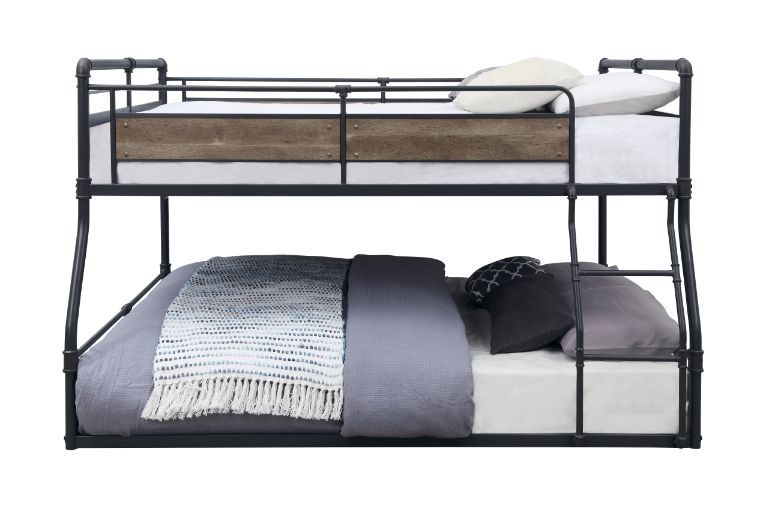 Designed for lower ceiling bedrooms, this Cordelia loft bed with slide is the fun and ideal solution for your guest room or teens bedroom. In a highly sought-after industrial design perfect for a modern home. Constructed in sturdy metal tubes, this loft b