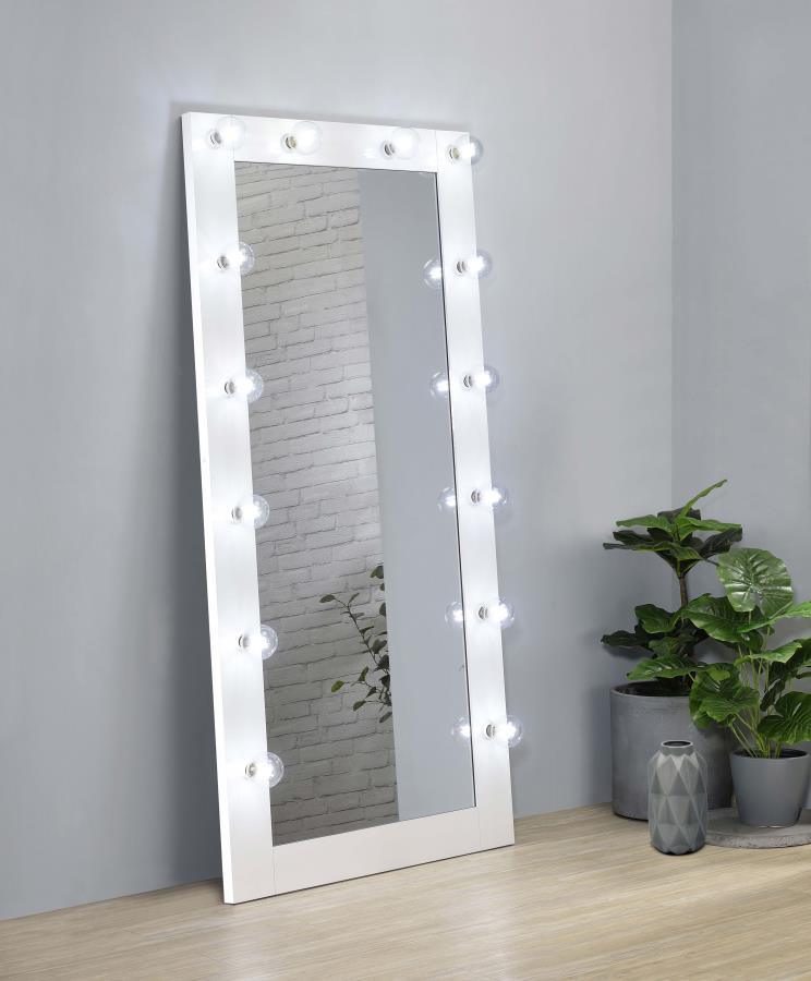 Rodeo Drive is no match for this Hollywood-inspired full-length floor mirror, a glam element with plenty of functionality. Set your sights on the Zayan mirror for an extra treat, placing it in a bedroom or dressing space and admiring a clean look with sub