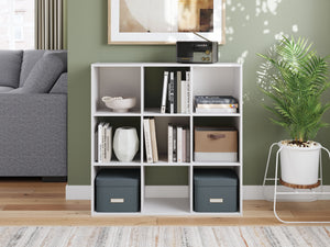  combining ultra-clean lines with an easy-elegant solid white finish. And its storage cubbies make putting things away a snap.<br/><br/><b>Produc