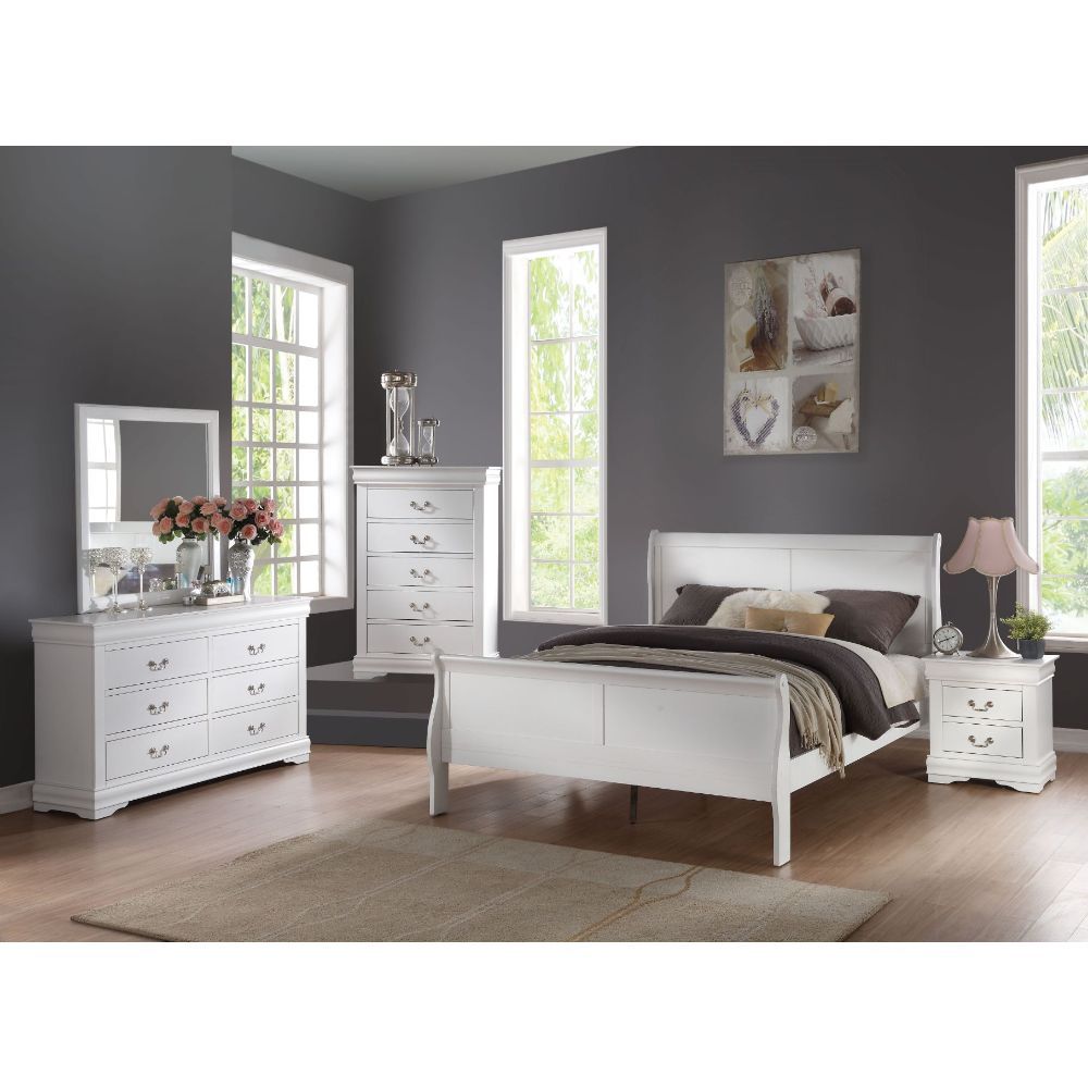 The Louis Philippe collection features KD headboard & footboard, hand selected veneers and antique brass hardware. This beautiful collection will be the perfect complement from the most sophisticated to Decor casual settings.<br/><br/><b>Product Features<