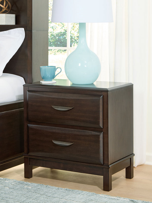 metropolitan finish. Unbeatable function. With this nightstand