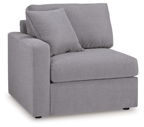  youâ€™re all about low-maintenance lounging. With the performance fabric on this sectional