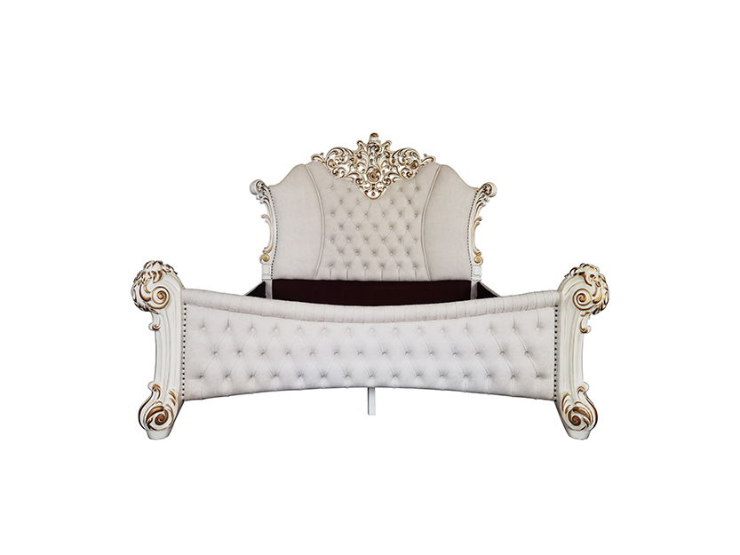 This Vendome bed perfectly converts a home into a European chateau. The dramatic beauty this bed offers is worldly. Grand in presence, this remarkable bed has been thoughtfully scaled to offer a footprint that will complement today-'s homes. It is luxurio